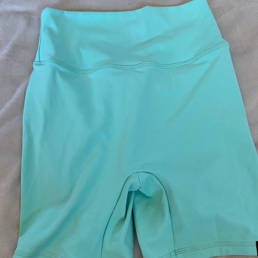 Athletic scrunch bum shorts